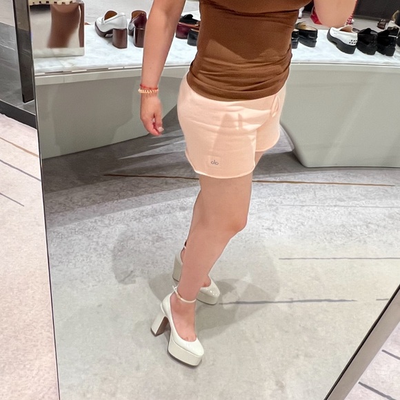 SOLD!! Leather Platform
Pumps VALENTINO GARAVANI 💲7️⃣5️⃣0️⃣SOLD!! - Picture 3 of 6